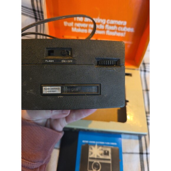 Vintage Keystone Everflash 10 Instant Loading Electronic Flash Camera UNTESTED - Picture 4 of 9